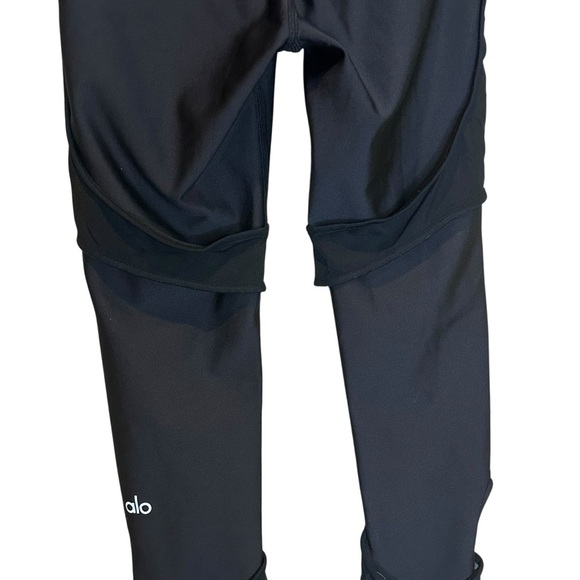 Alo Yoga Arch Cut Out Black Strappy Leggings 26” Inseam Women’s Size XS - Picture 9 of 12